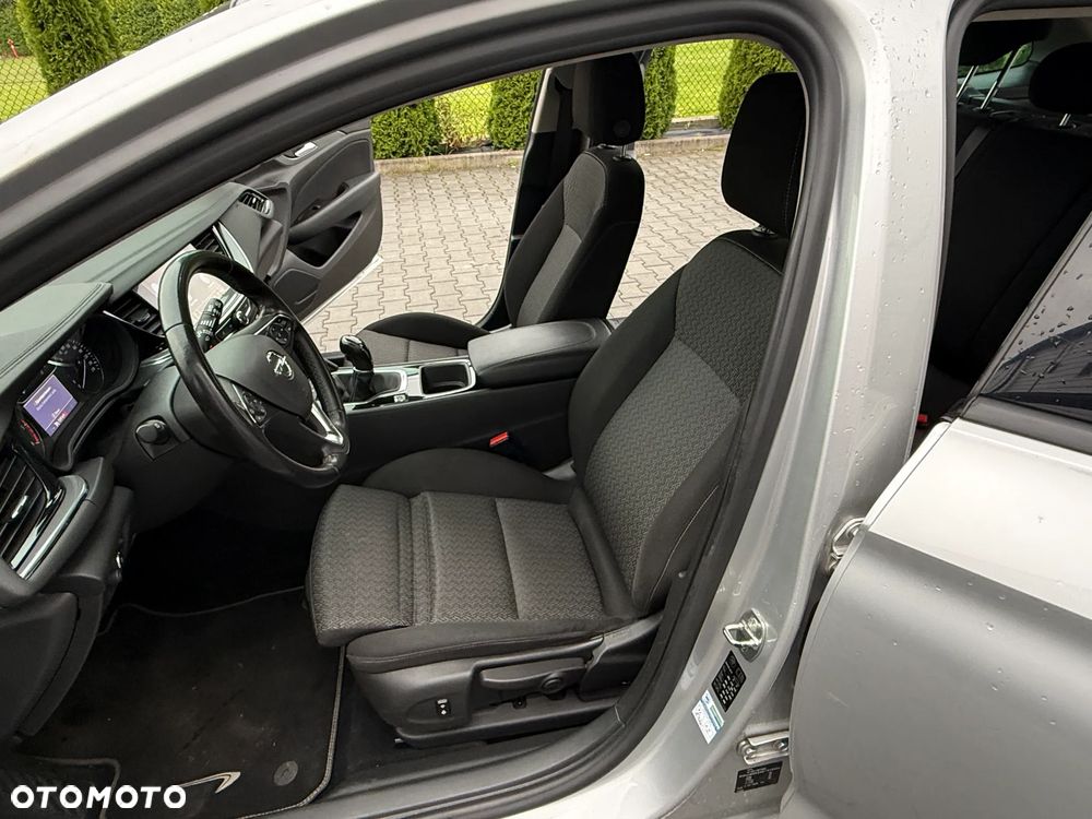 Opel Insignia - 12