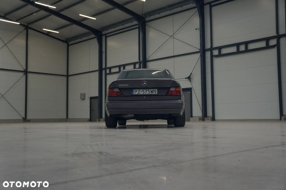 Mercedes-Benz W124 (1984-1993) - 31
