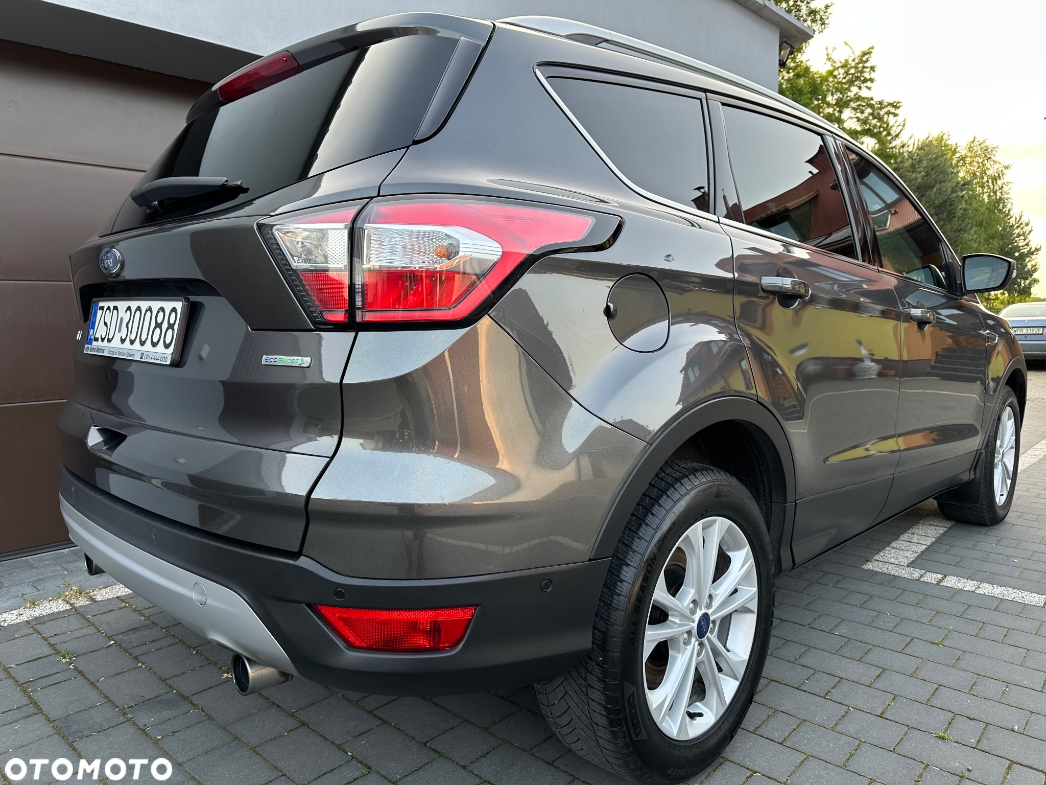 Ford Kuga 1.5 EcoBoost FWD Titanium ASS MMT6 - 2