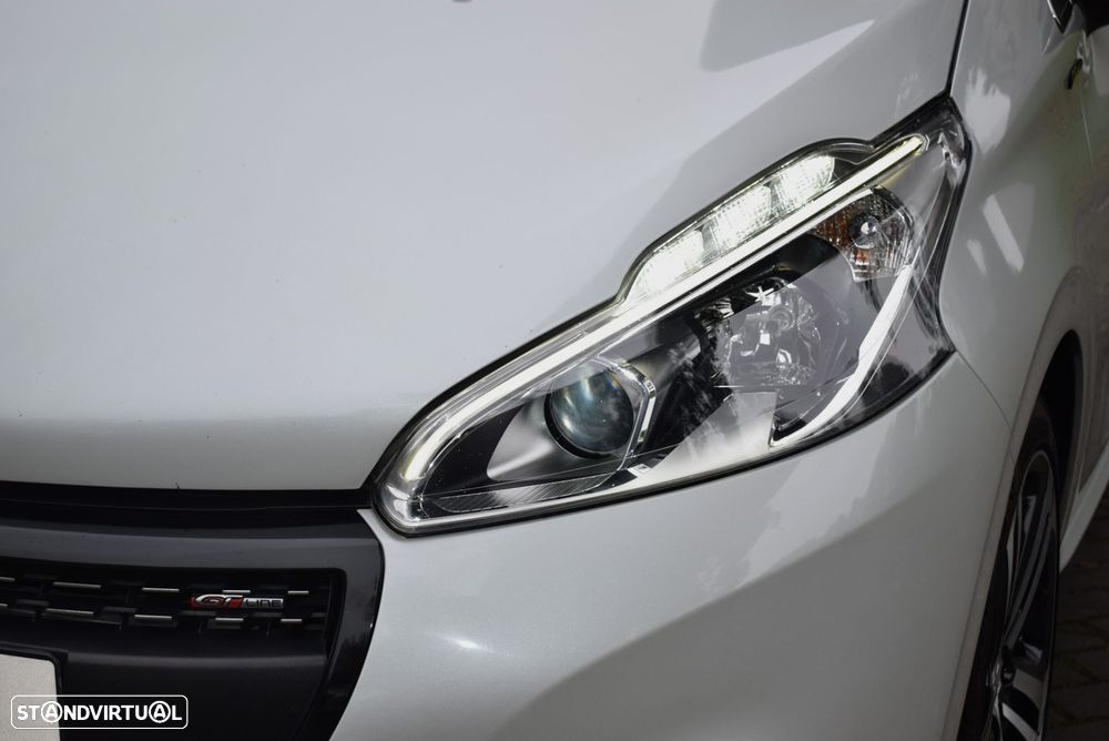 Peugeot 208 1.2 PureTech GT Line - 47