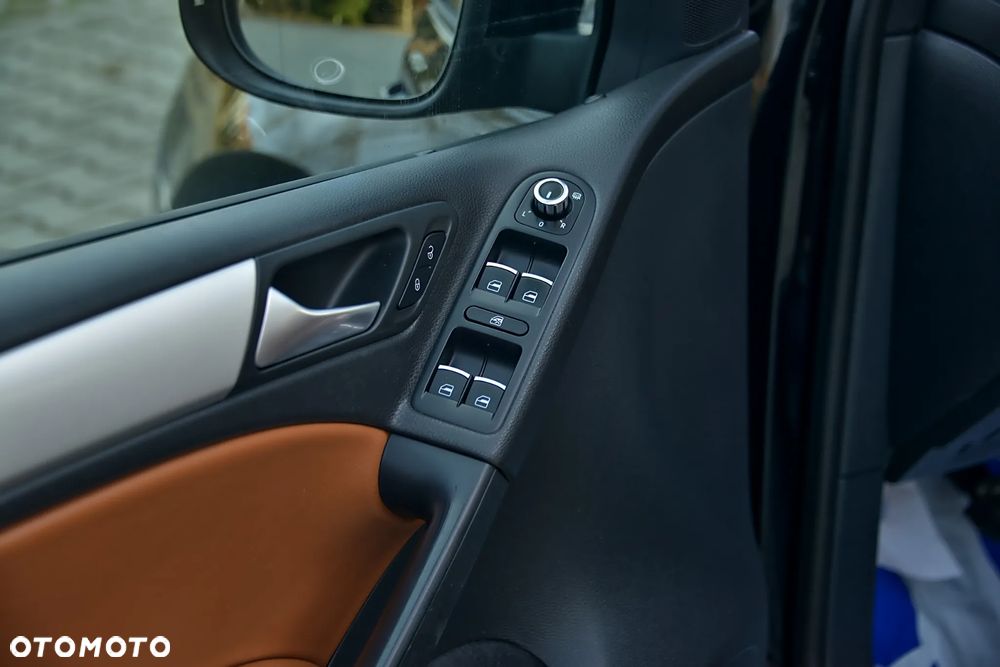 Volkswagen Golf 1.4 TSI Highline - 23