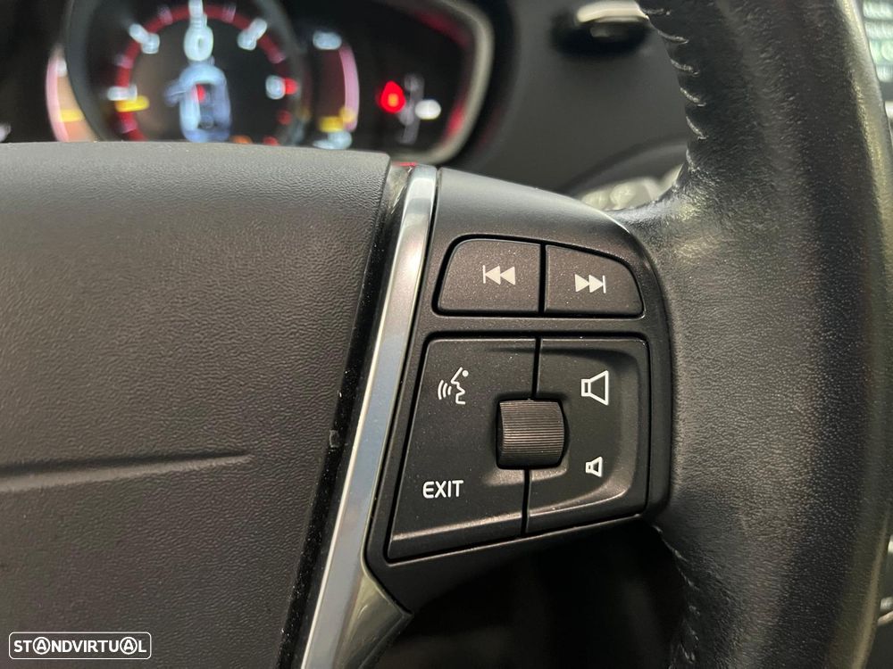 Volvo V40 2.0 D2 Momentum - 32