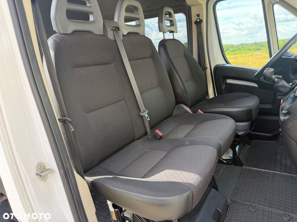 Peugeot Boxer Brygadówka L3H2 7 osób - 30