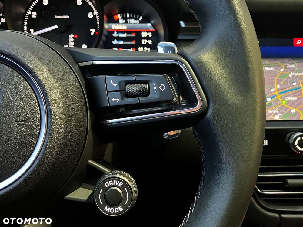 Porsche Macan - 25