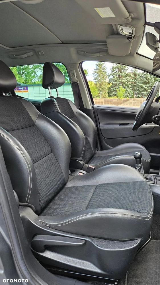 Peugeot 207 Outdoor 1.6 - 31