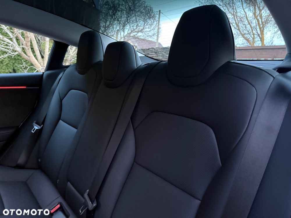 Tesla Model 3 - 13