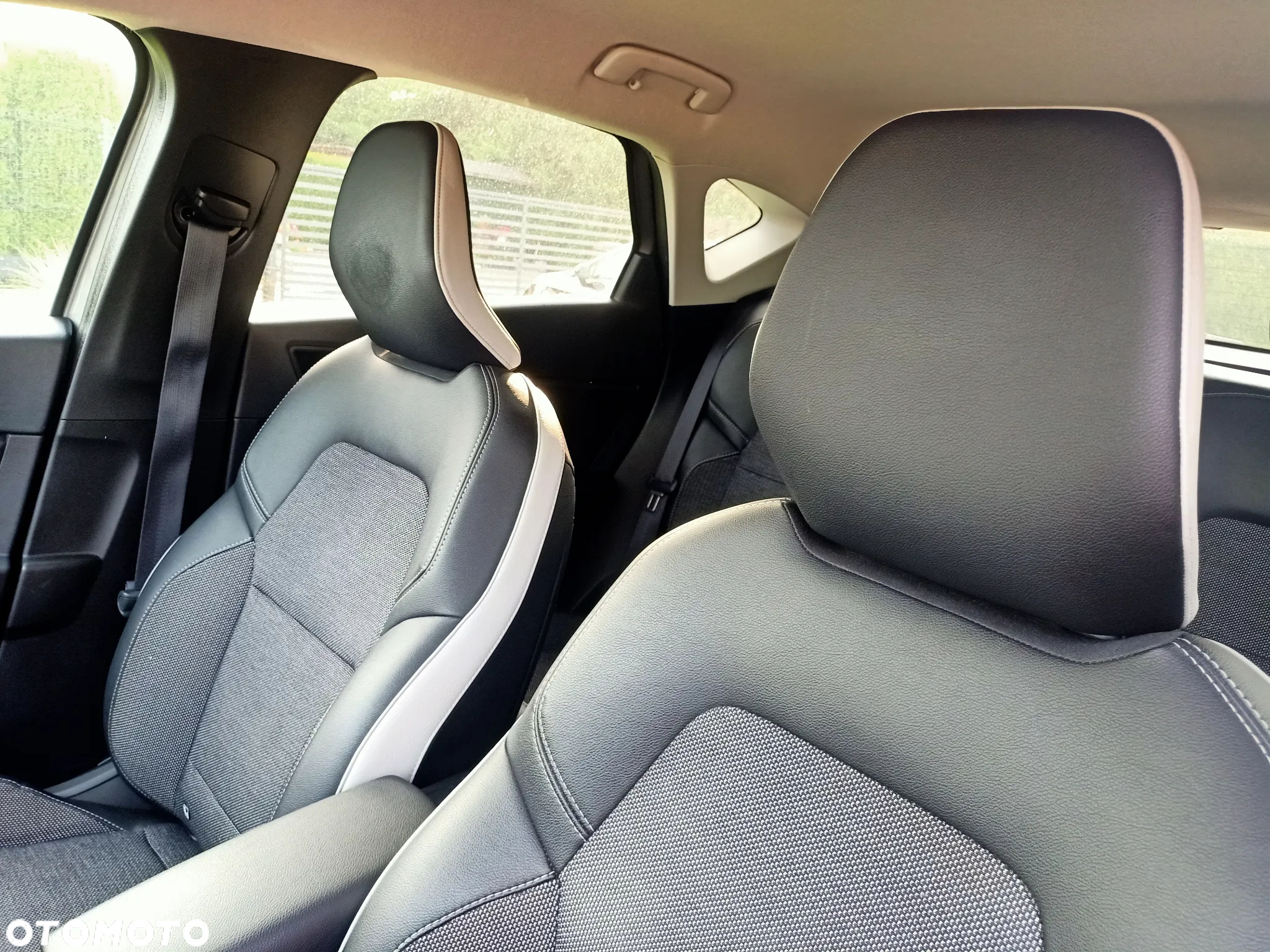 Renault Captur - 13