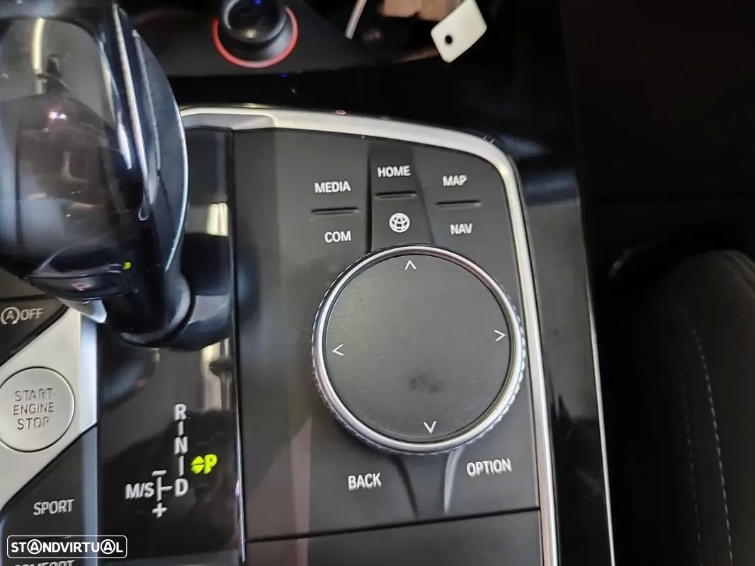BMW 116 d Pack Desportivo M Auto - 37