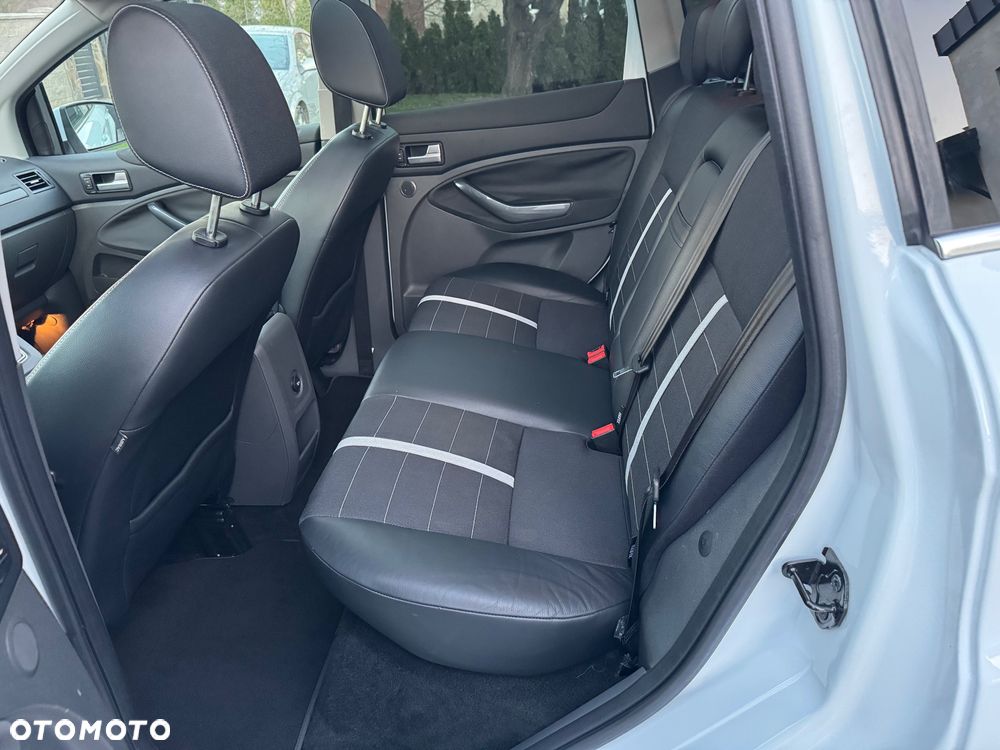 Ford Kuga 2.0 TDCi 4x4 Titanium - 11