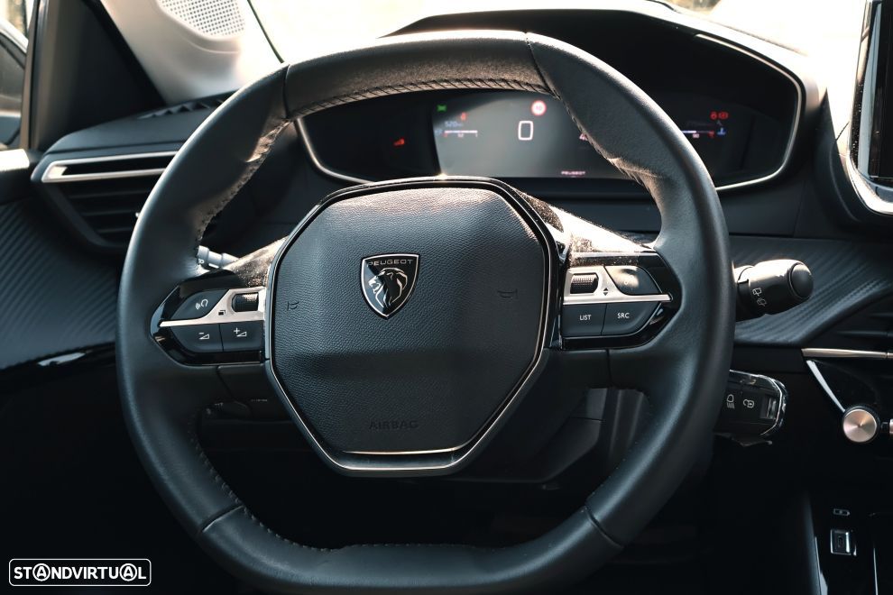 Peugeot 208 1.2 PureTech Allure - 8