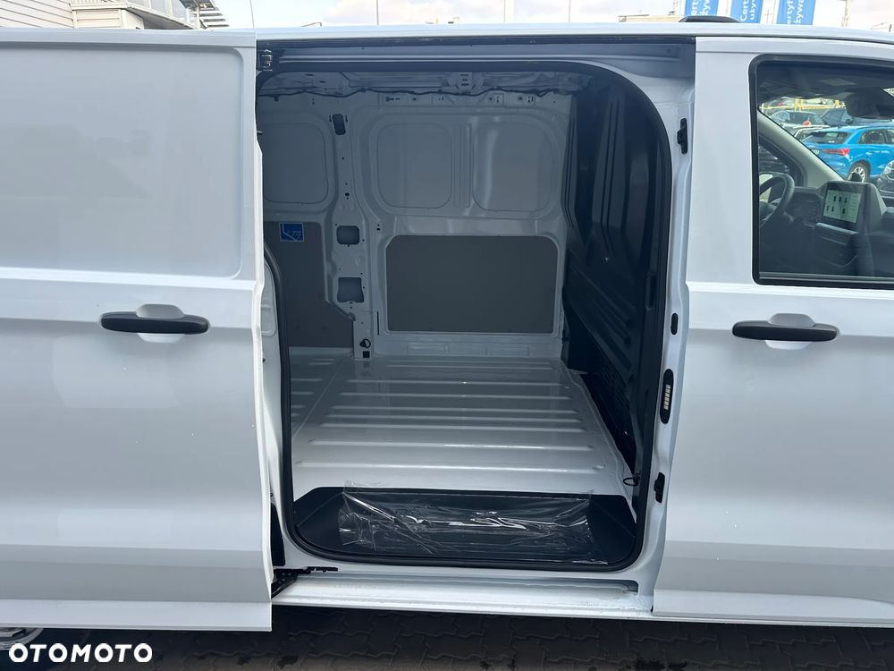 Volkswagen Transporter T7 - 12