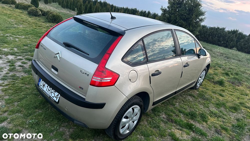 Citroën C4 1.4 16V Style - 32