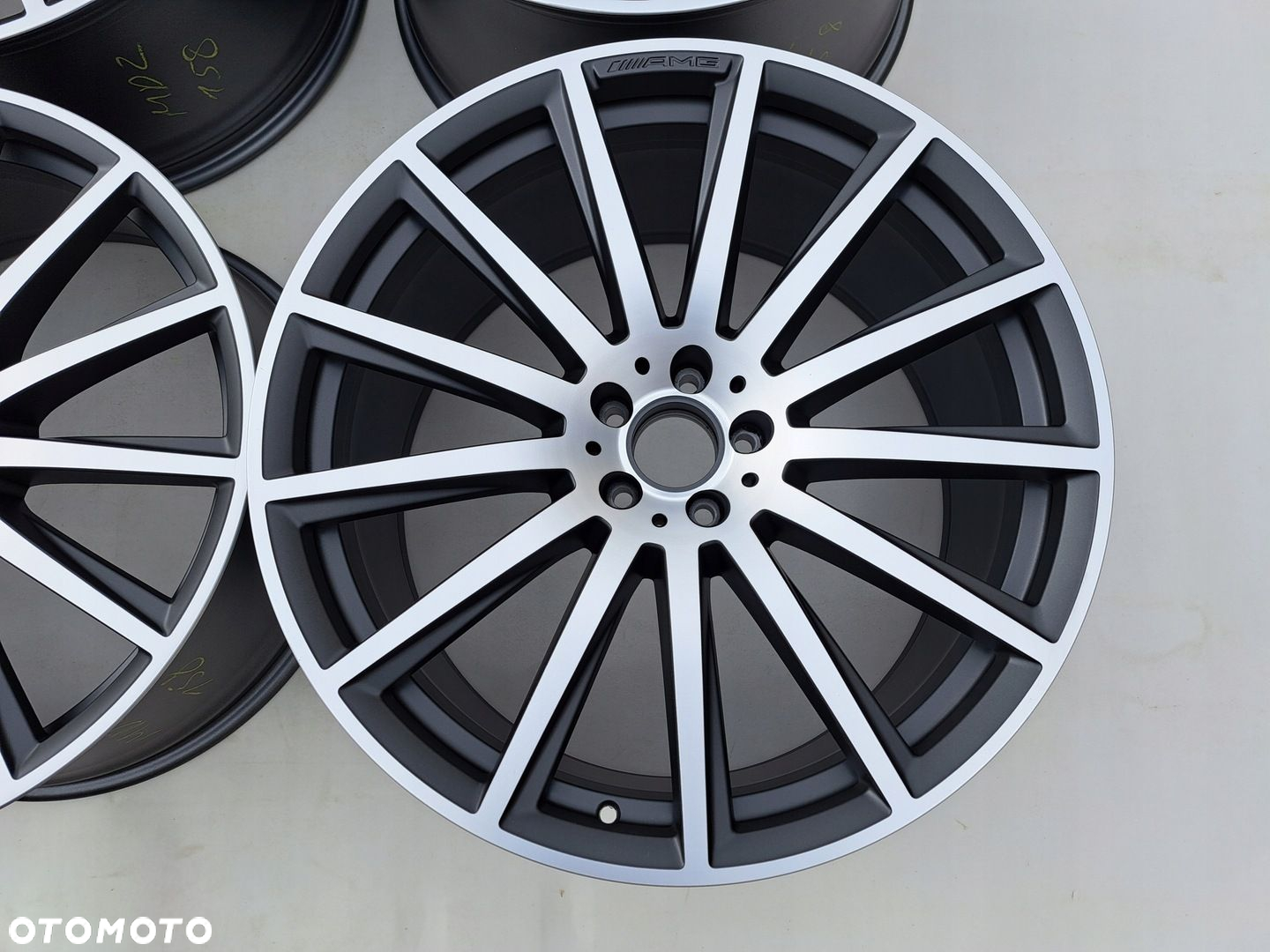 Oryg. Mercedes GLE GLS Coupe 22 AMG A1674017500 A1674017600 - 2