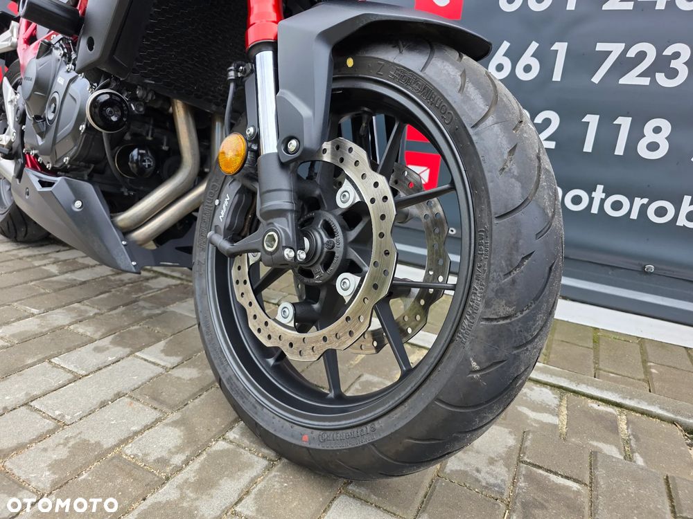 Honda Hornet - 24