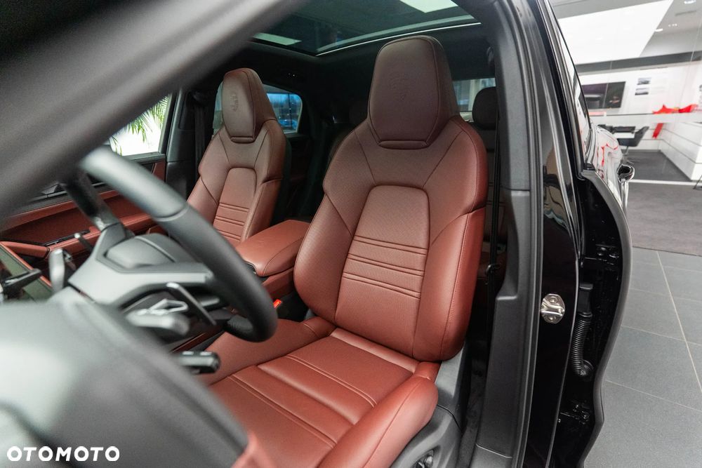 Porsche Cayenne S E-Hybrid PHEV Black Edition - 10