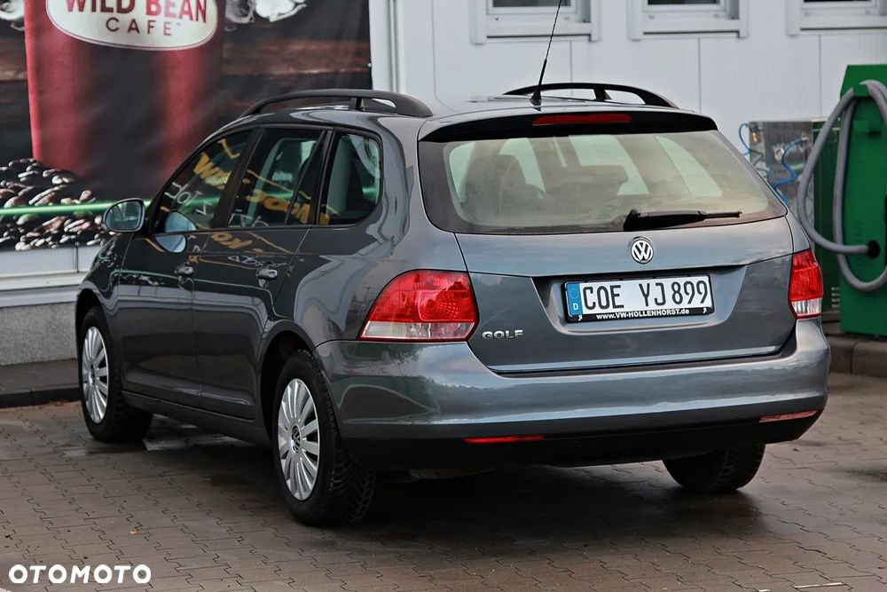 Volkswagen Golf - 6