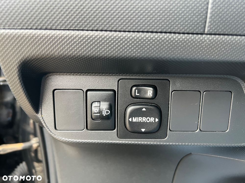 Toyota Auris 1.4 D-4D Edition - 35
