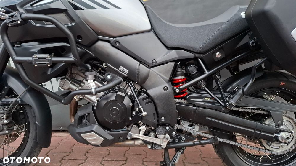Suzuki V-STROM - 12