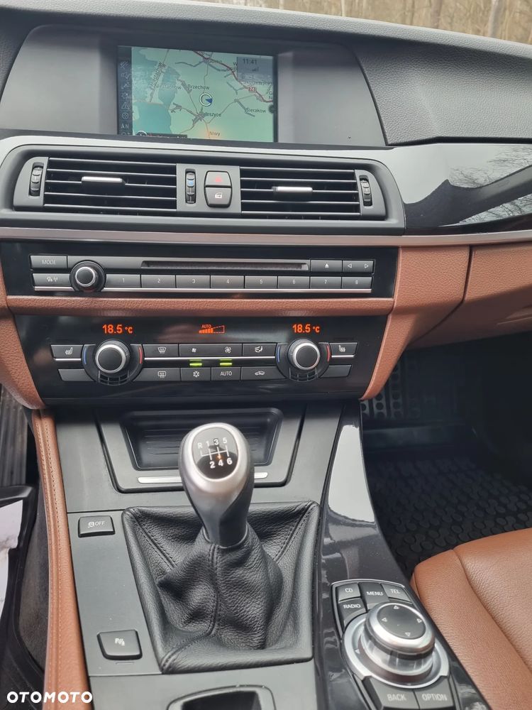 BMW Seria 5 520d - 22