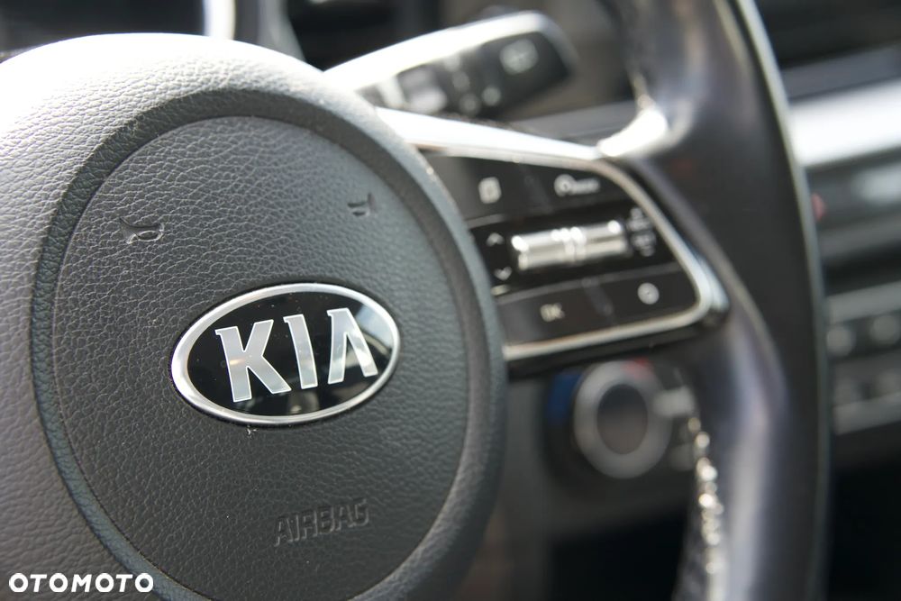 Kia Ceed - 10