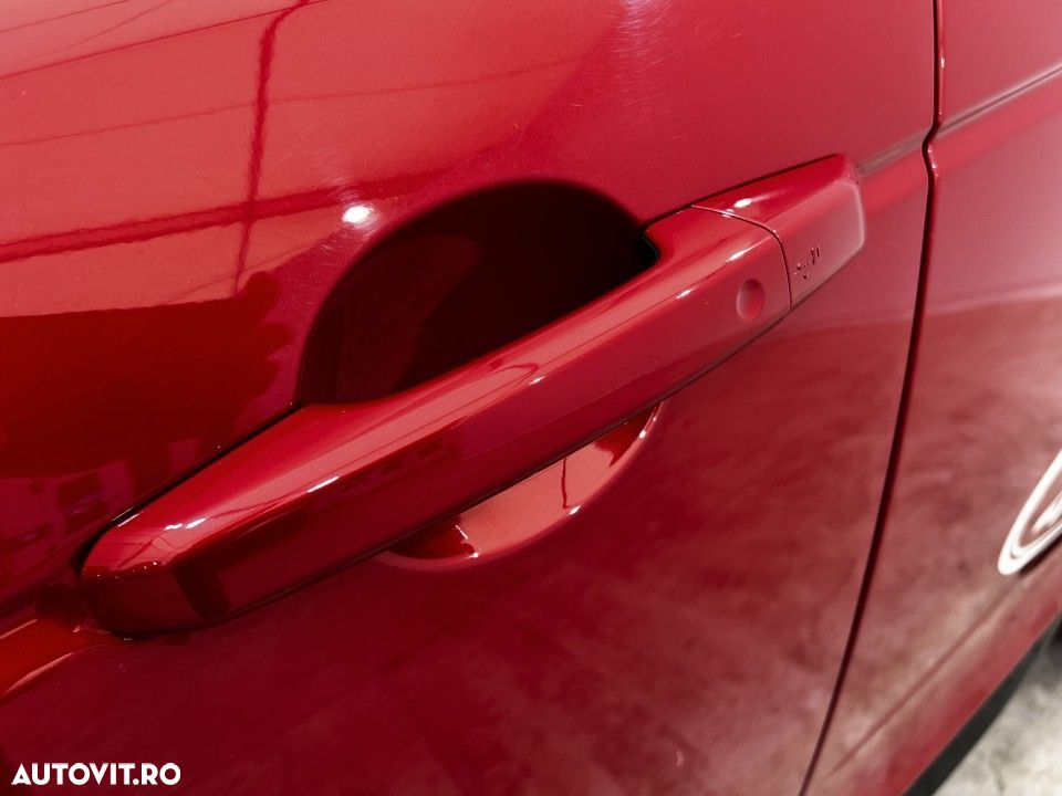 Land Rover Discovery Sport - 11