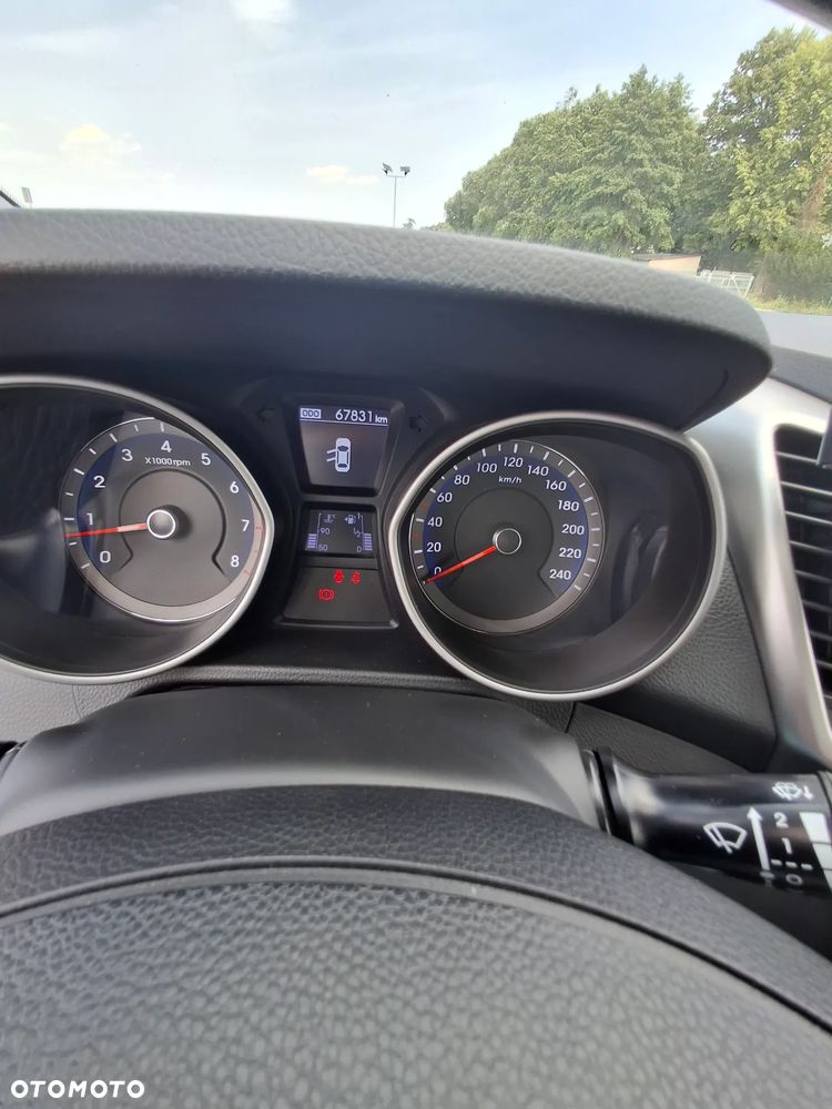Hyundai i30 1.4 Family - 7
