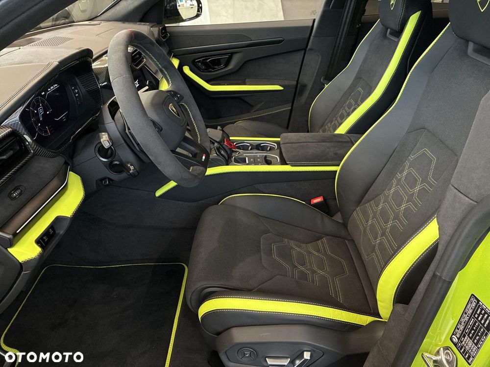 Lamborghini Urus - 8