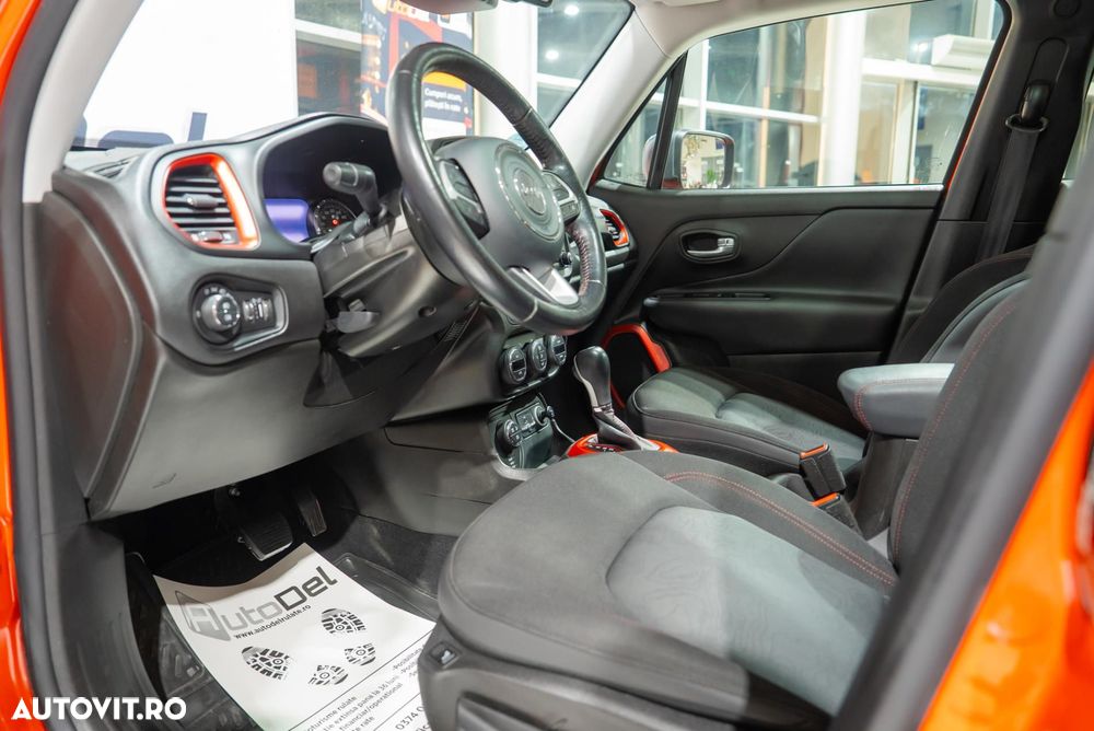 Jeep Renegade - 15