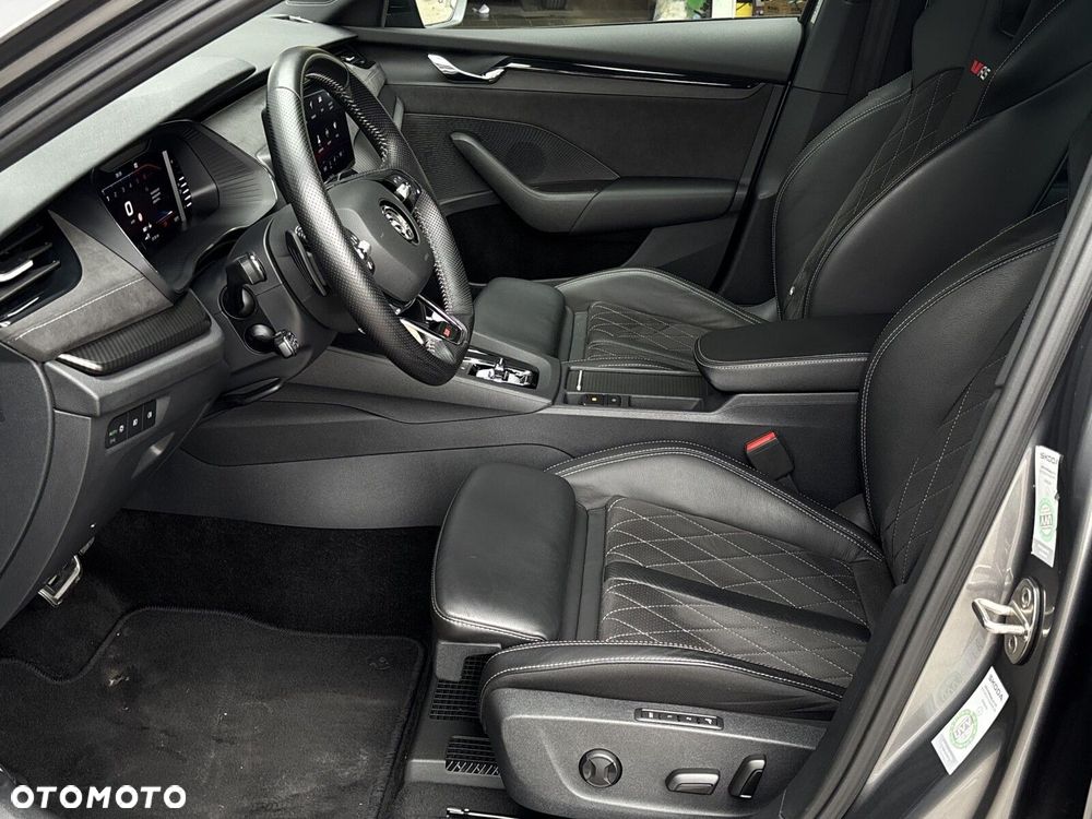 Skoda Octavia 2.0 TDI RS DSG - 11