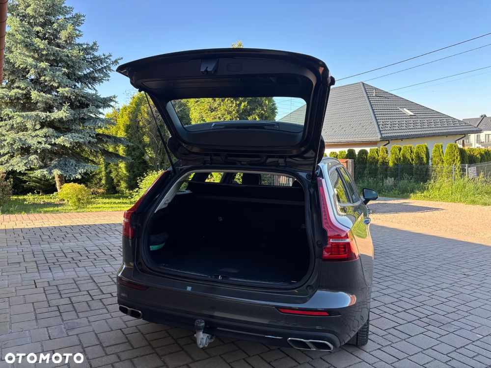 Volvo V60 B3 B DKG Momentum Pro - 13