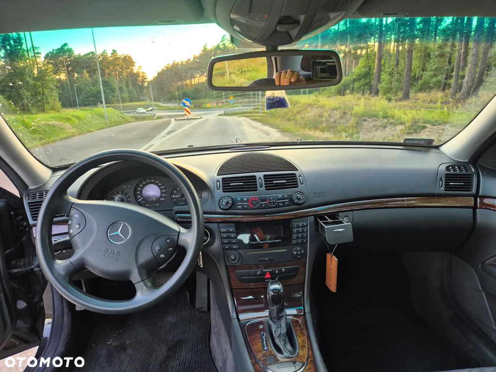 Mercedes-Benz Klasa E 200 Kompressor Automatik Classic - 17