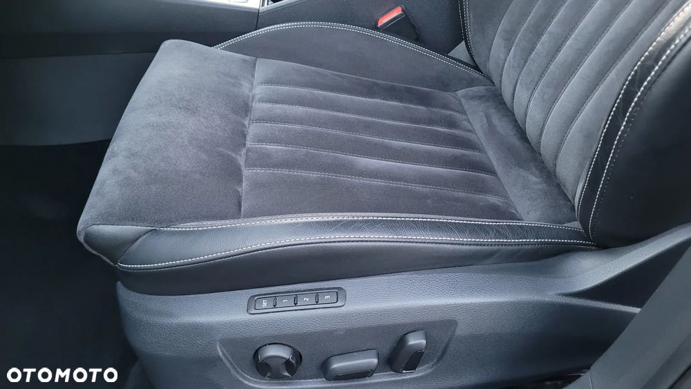 Skoda Superb 2.0 TDI DSG Premium Edition - 7