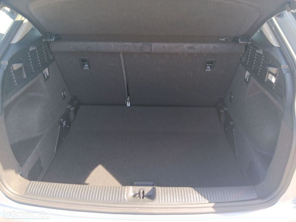 Audi Q2 30 TDI Advanced - 27