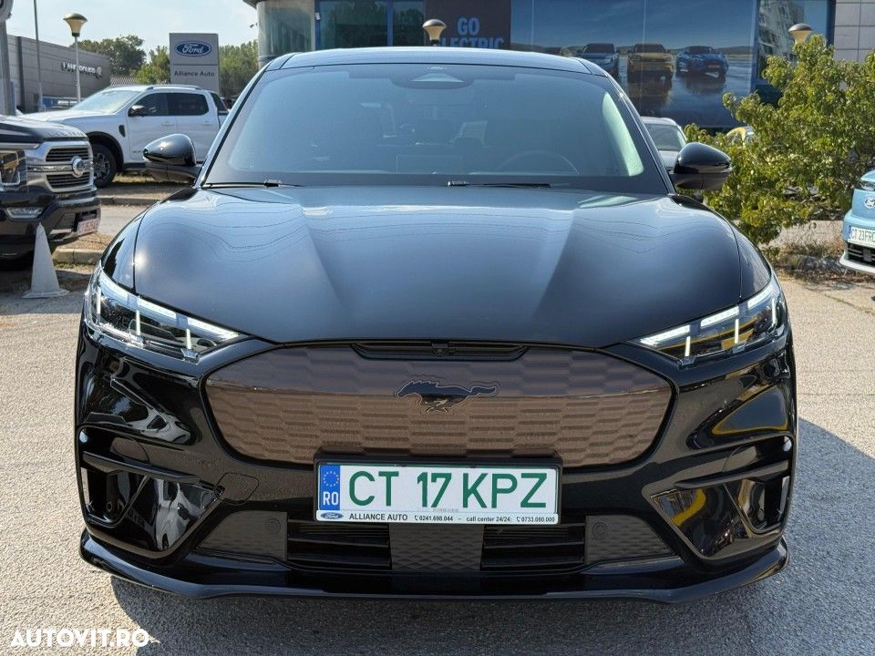 Ford Mustang Mach-E - 4