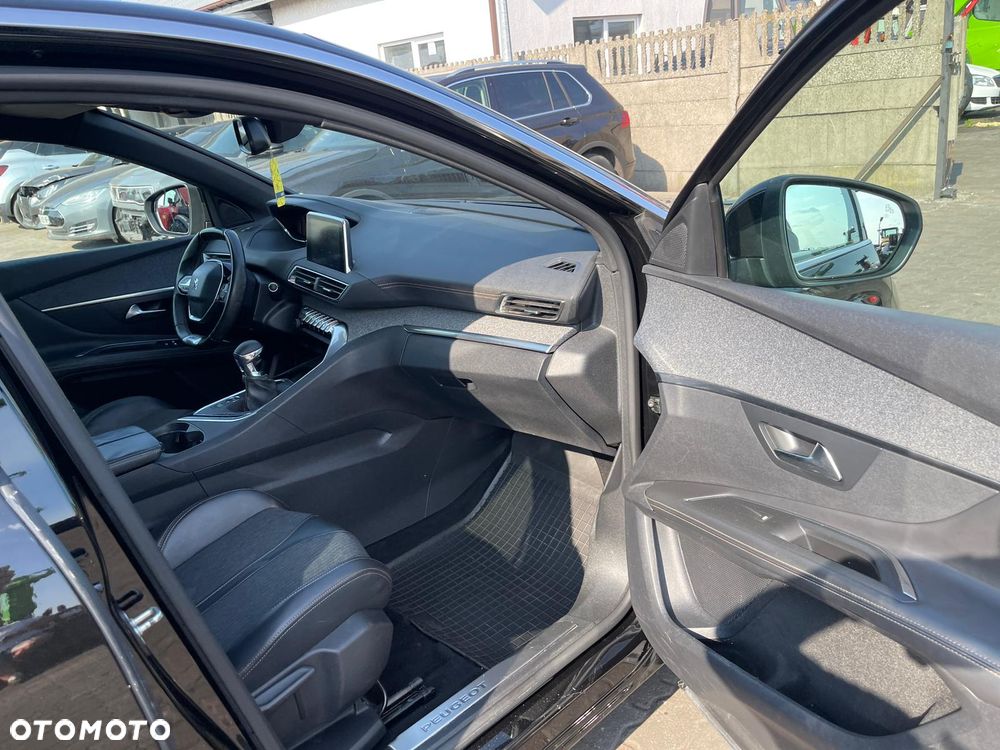 Peugeot 3008 1.2 PureTech Allure - 25