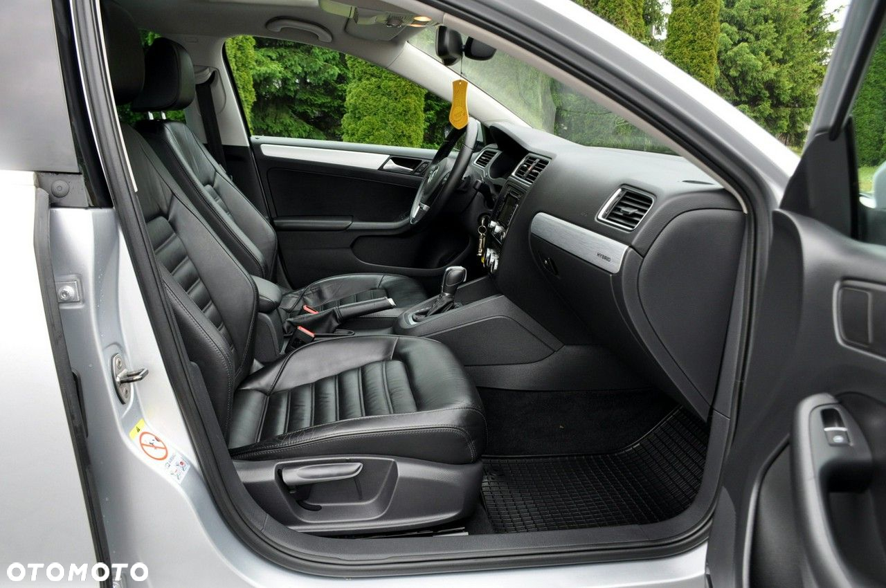 Volkswagen Jetta 1.4 Hybrid DSG Highline - 17