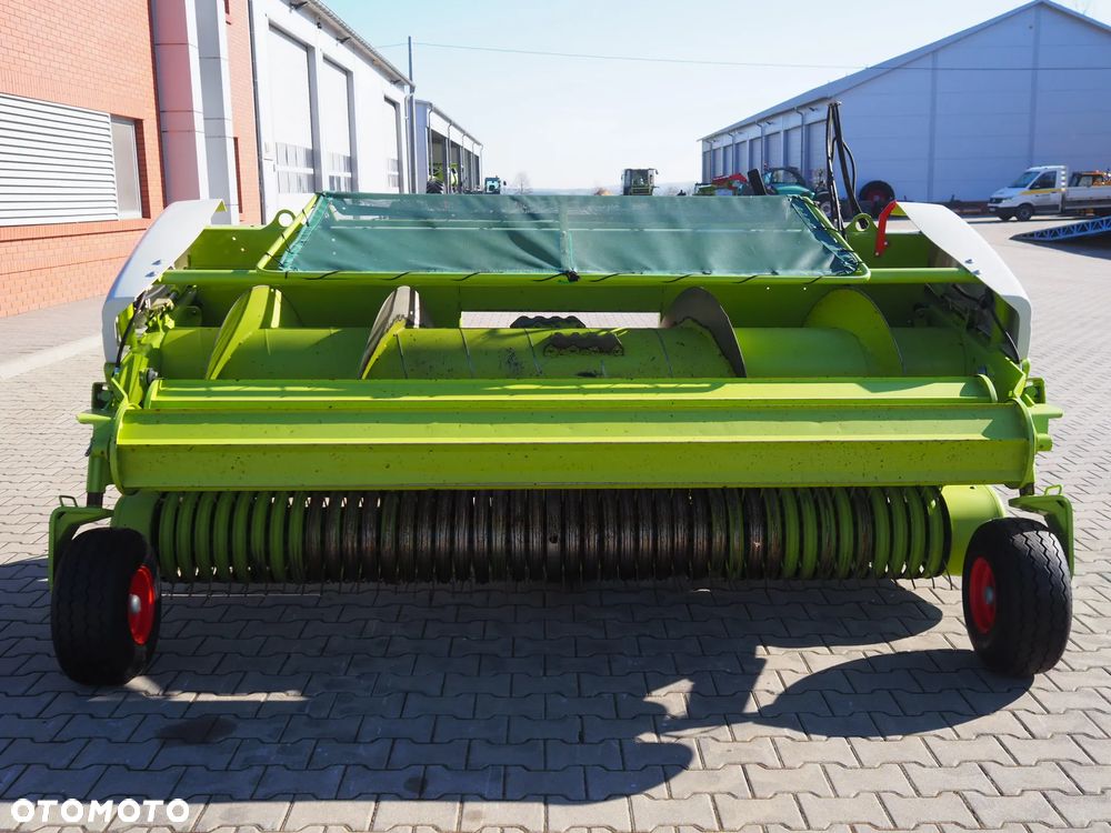 Claas PICK UP 300 HD - 10