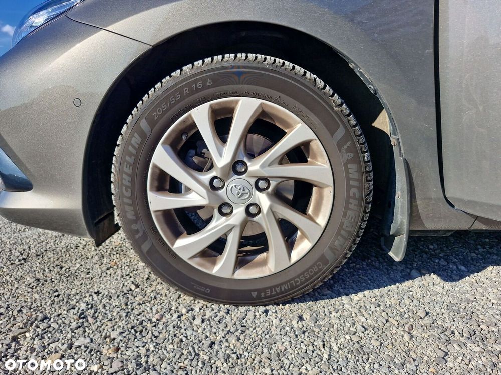 Toyota Auris Hybrid 135 Premium - 17