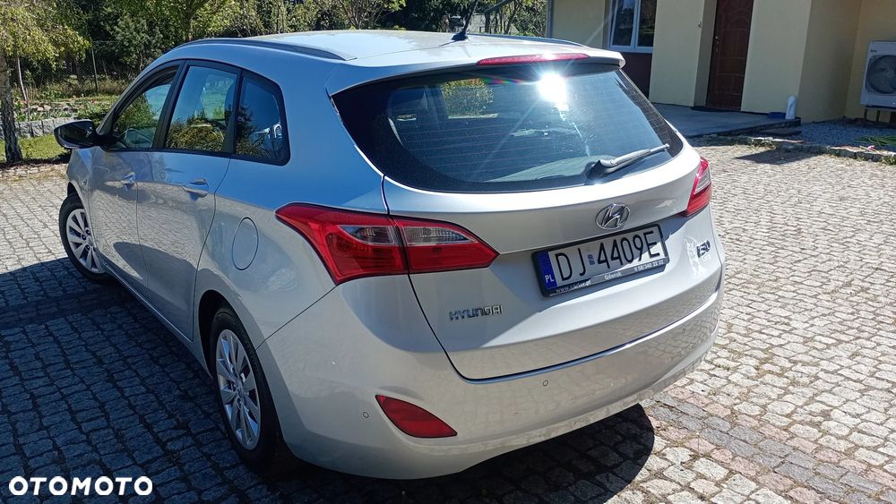 Hyundai i30 1.4 CRDi Comfort - 4