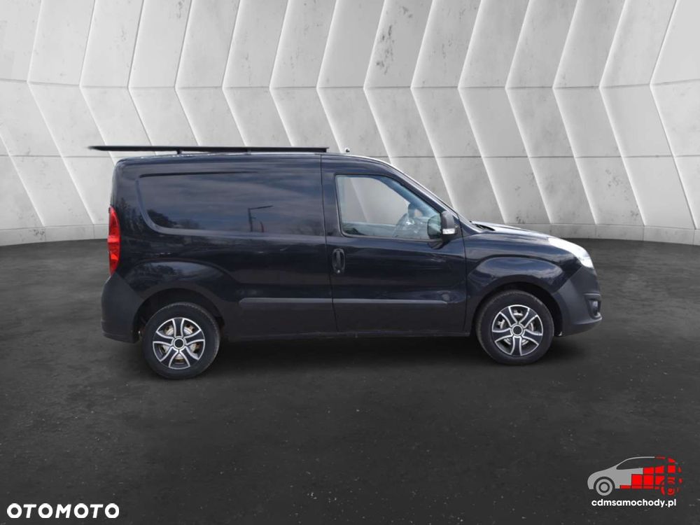 Opel COMBO - 11