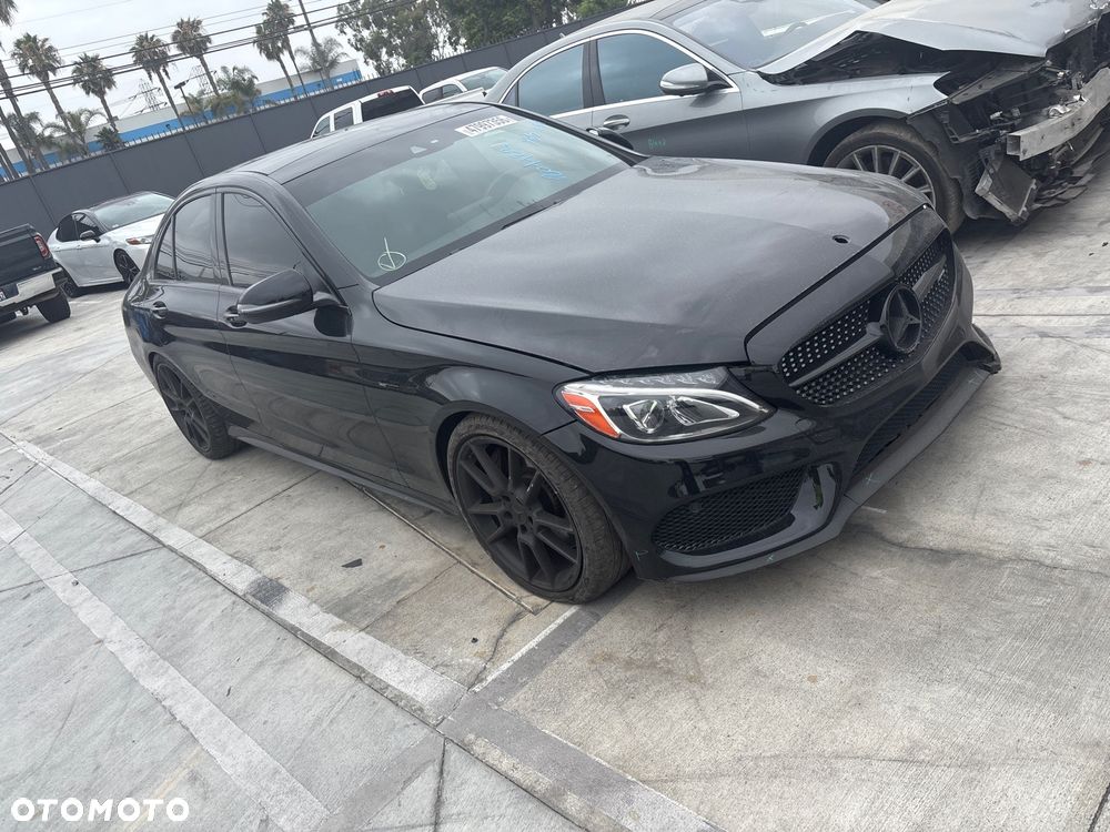 Mercedes-Benz Klasa C AMG 43 4Matic 9G-TRONIC - 2