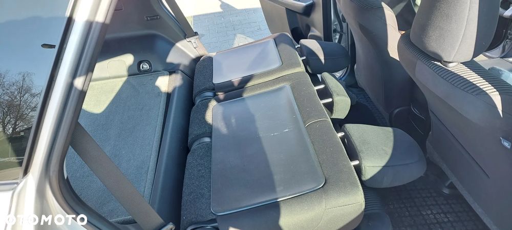 Toyota Prius+ (Hybrid) Comfort - 19