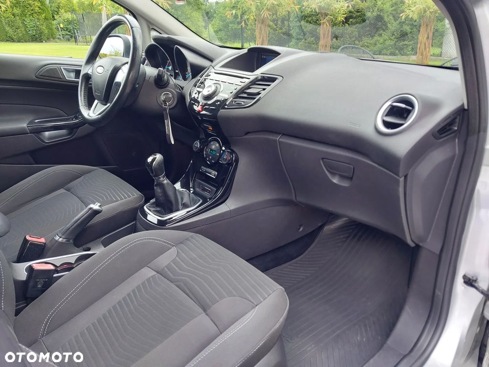 Ford Fiesta 1.0 EcoBoost STart-Stop Titanium - 29