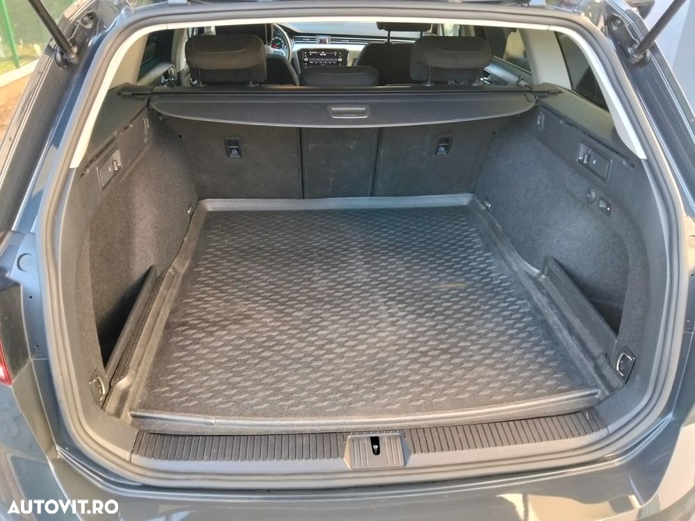 Volkswagen Passat 2.0 TDI DSG Comfortline - 14