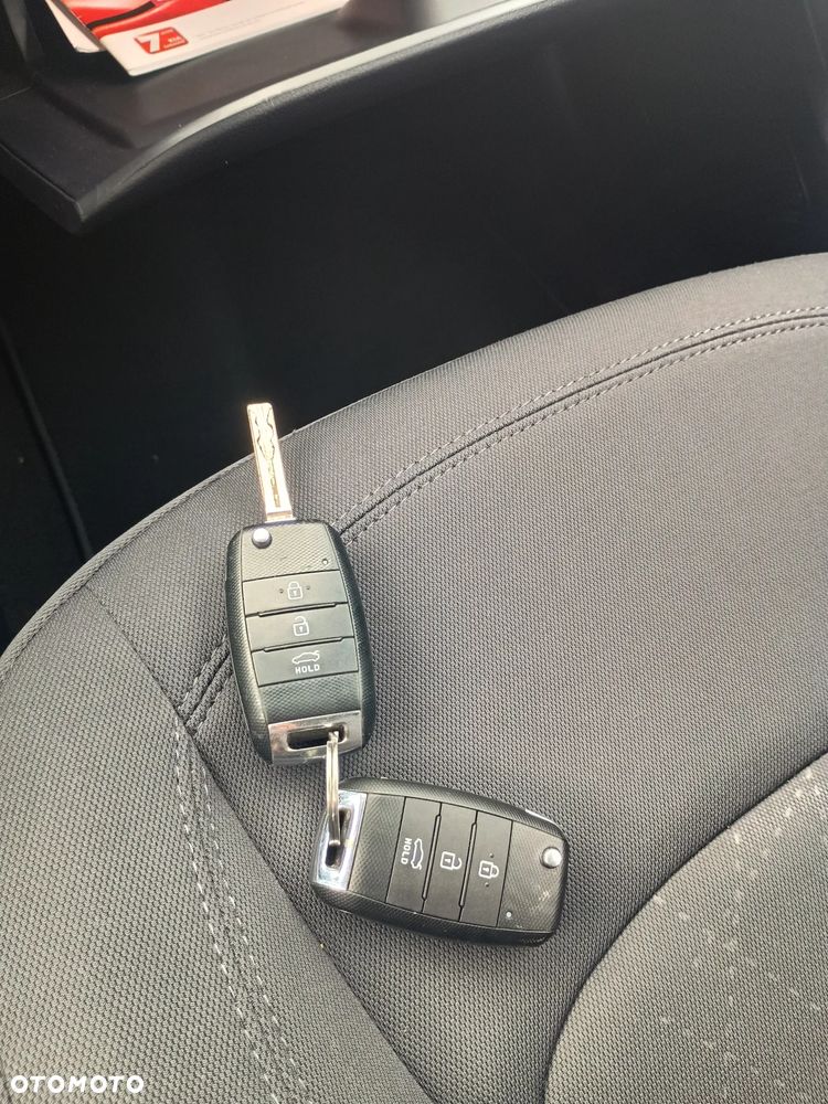 Kia Rio 1.2 Attract - 27