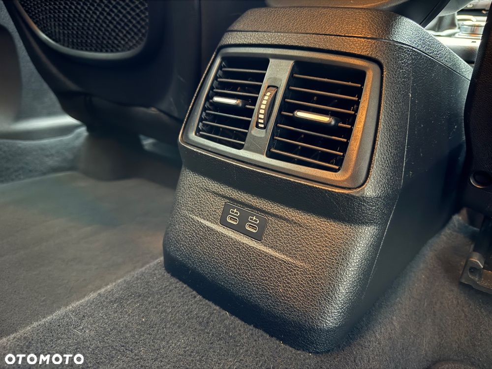 BMW Seria 2 216d Luxury Line - 20