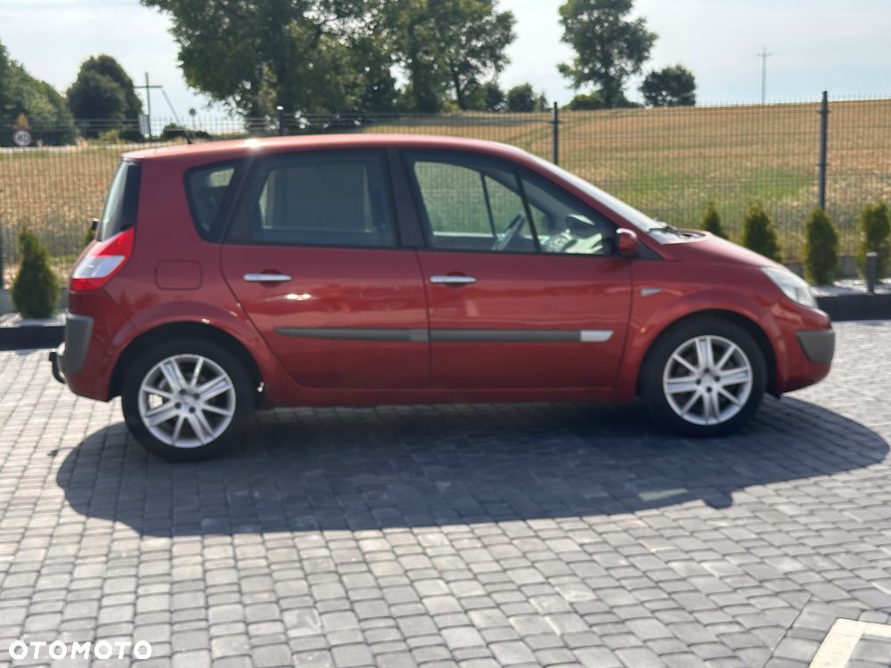 Renault Scenic 2.0 16V Avantage - 5