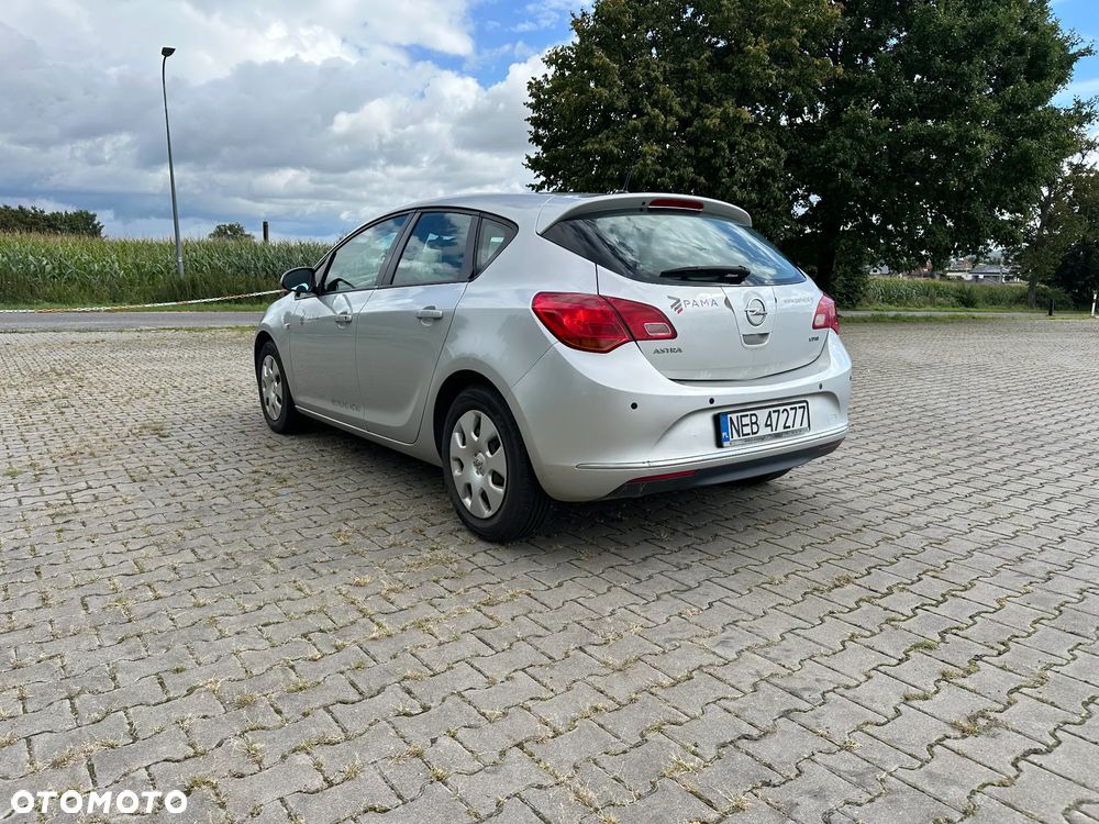 Opel Astra 2014 photo 5