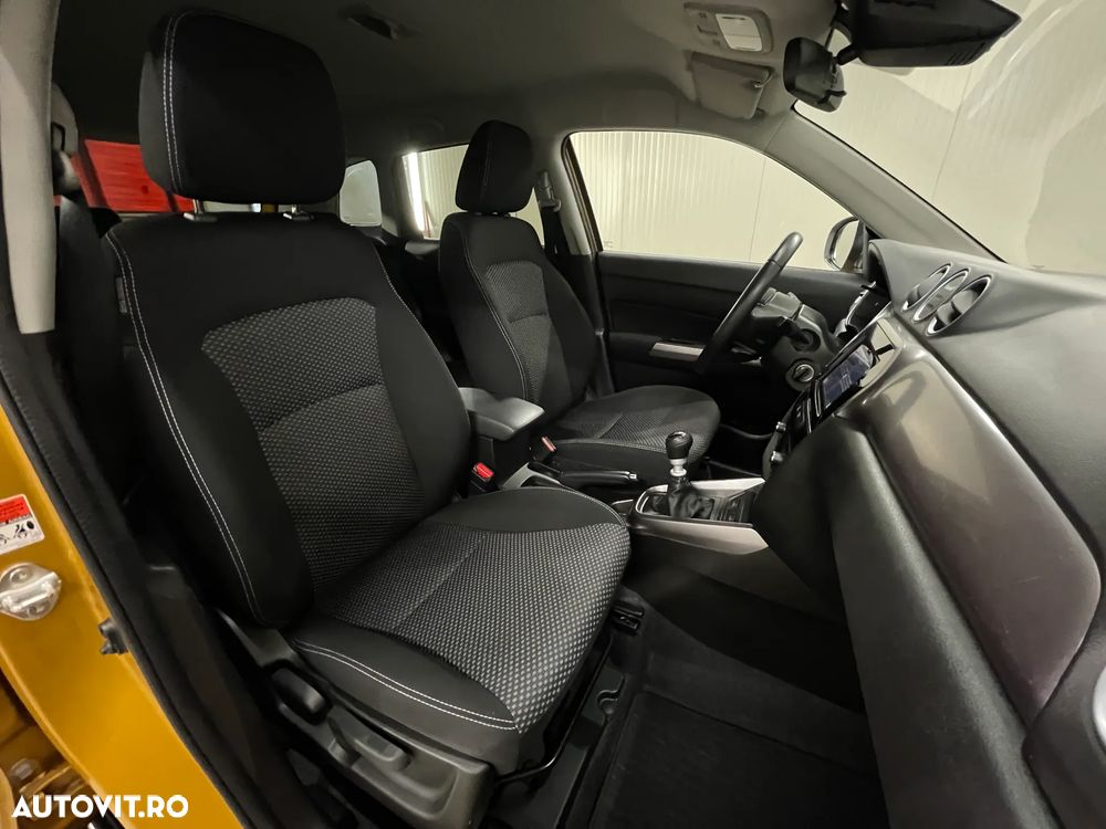Suzuki Vitara 1.4 Boosterjet MHEV Passion - 11