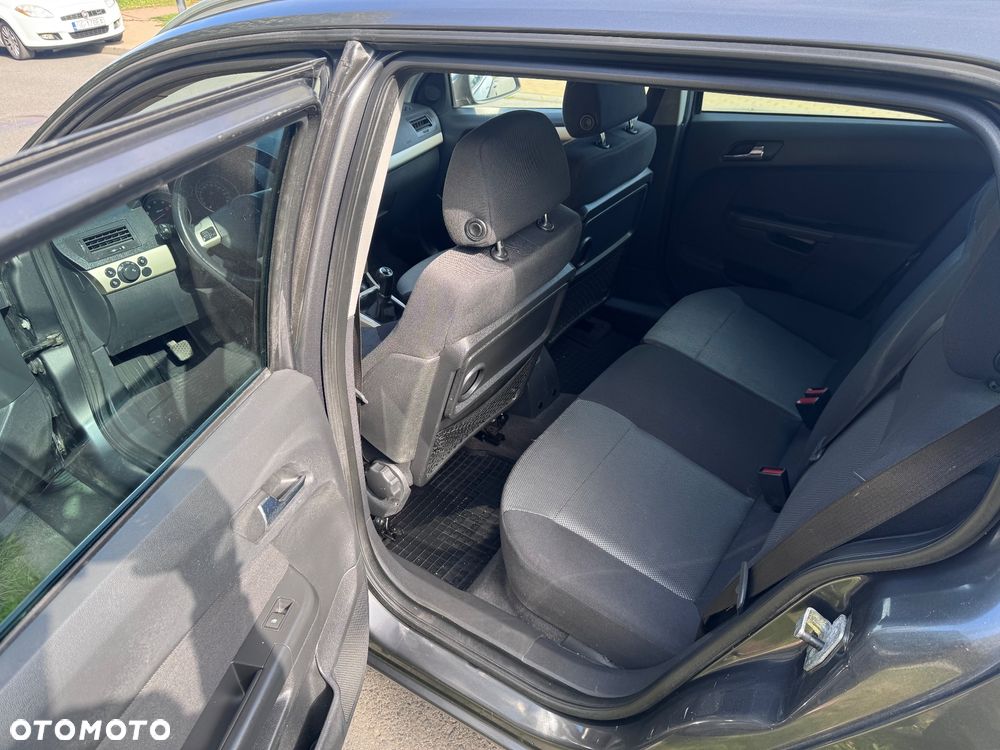 Opel Astra 1.8 Caravan Cosmo - 13